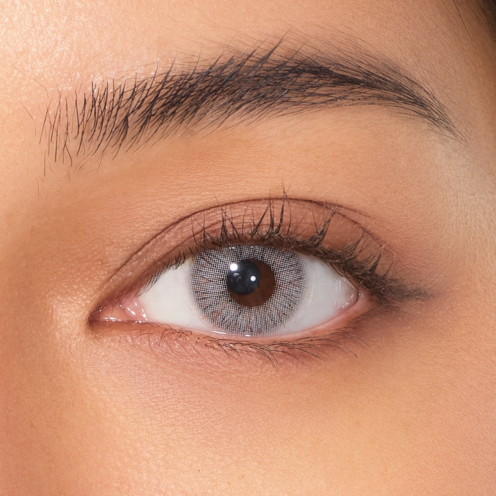 perfect-hue-victoria-gray-closeup-eye.jpg